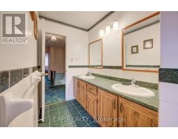 16 Bonnylyn Drive, Waterloo, ON N2M1S6 Photo 27
