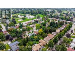 16 Bonnylyn Drive, Waterloo, ON N2M1S6 Photo 39