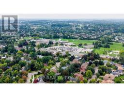16 Bonnylyn Drive, Waterloo, ON N2M1S6 Photo 44