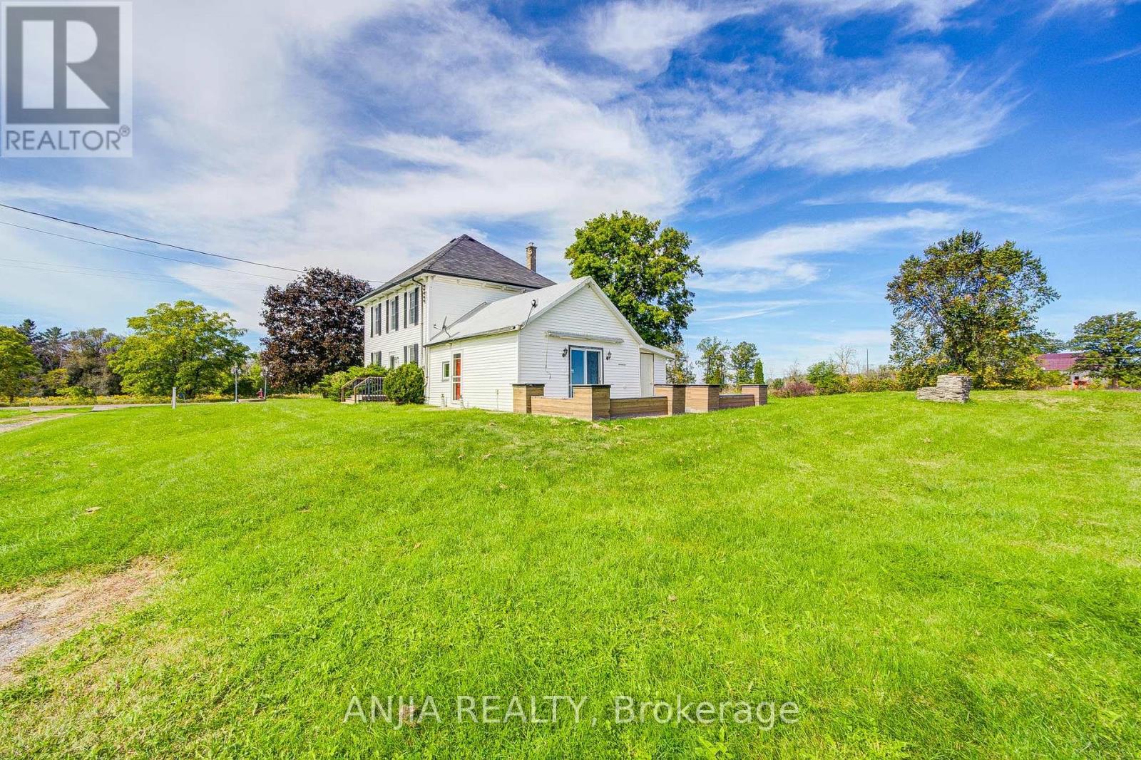 1290 ROSEBUSH ROAD - 41