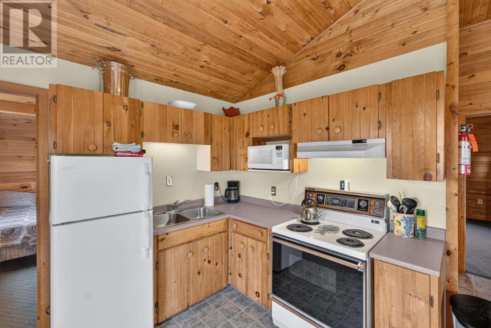 176 Old Ferry Road, Bayside — photo 14