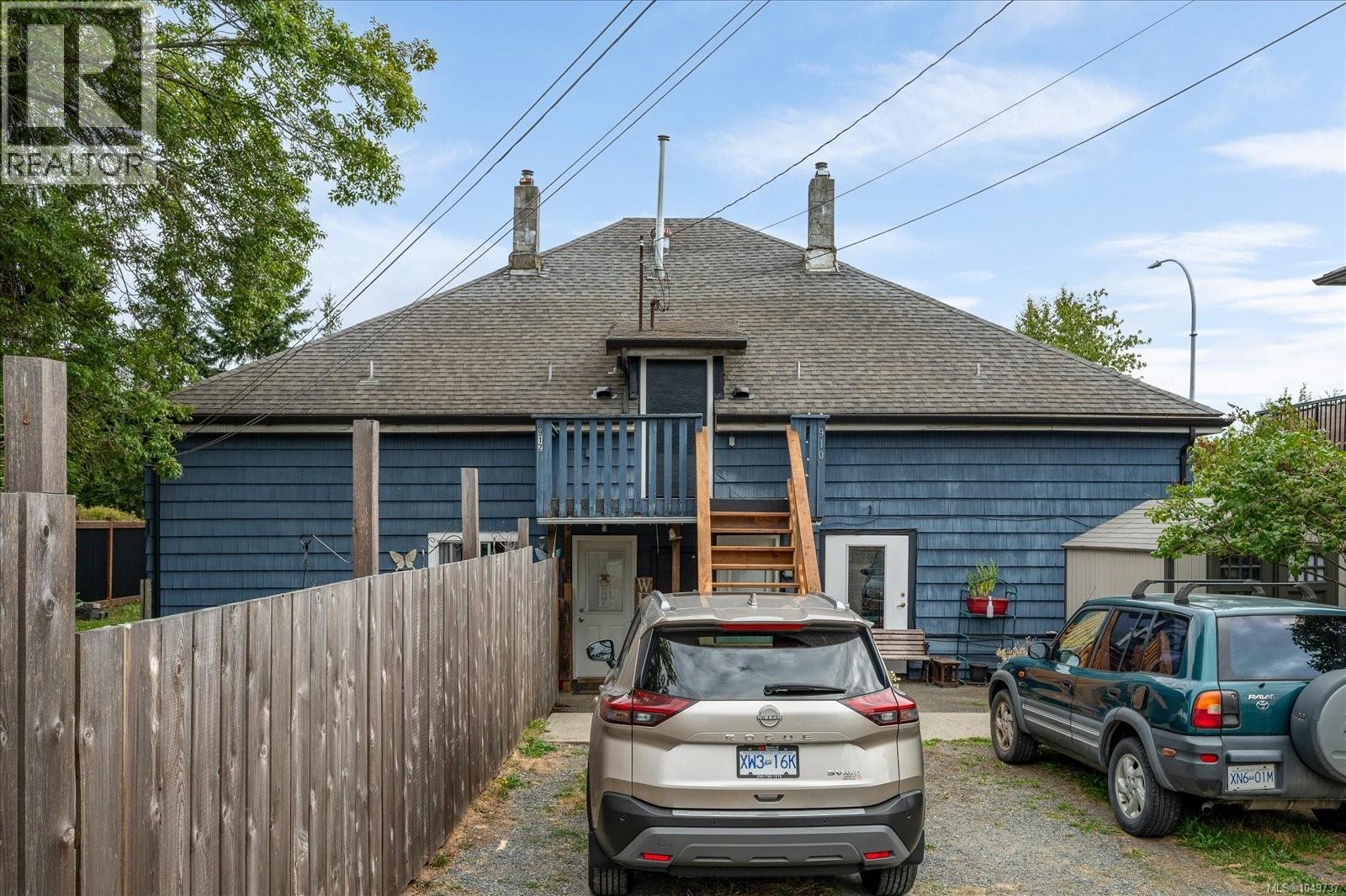 910 Esplanade Ave - 2
