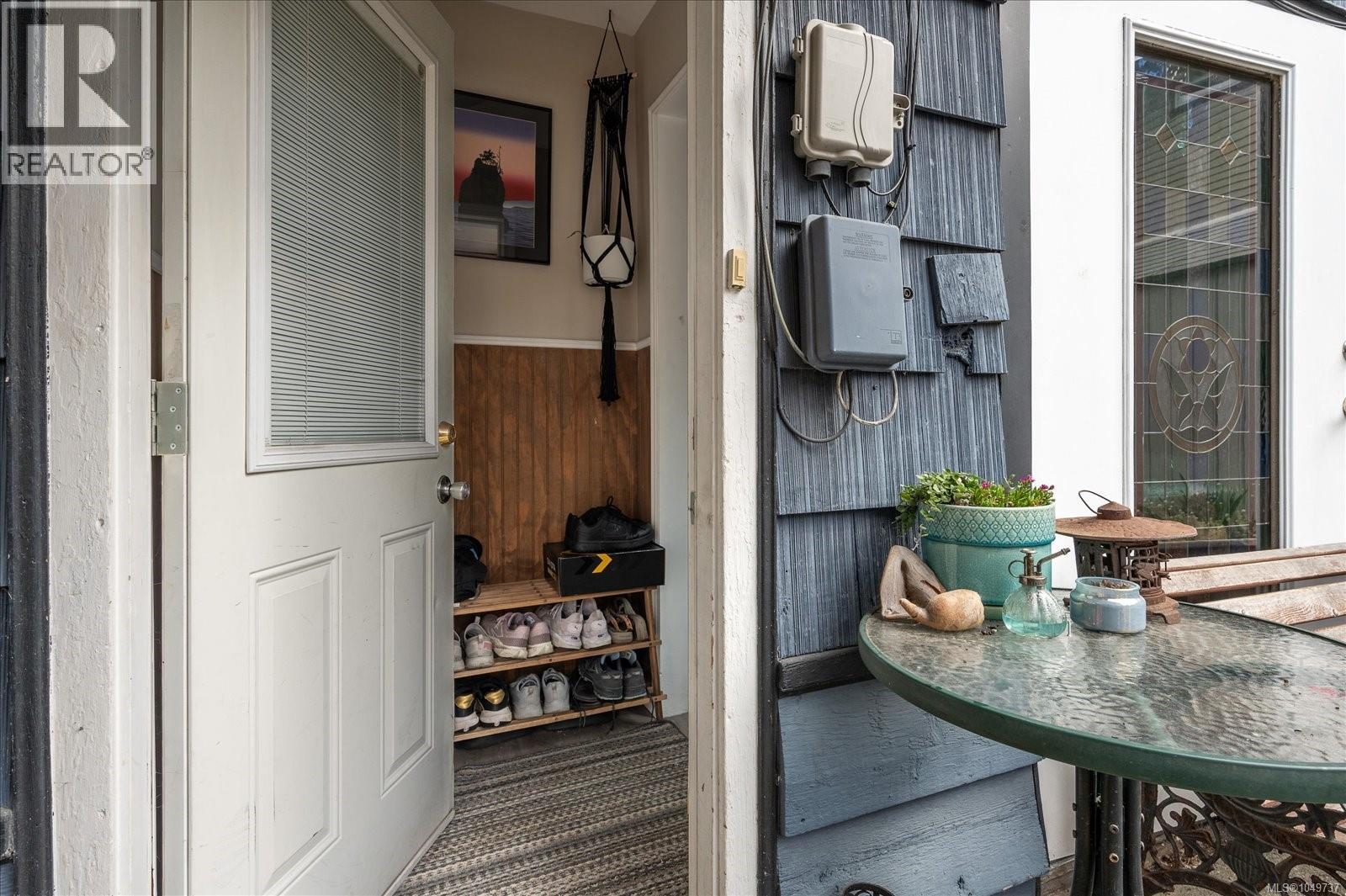 910 Esplanade Ave - 25