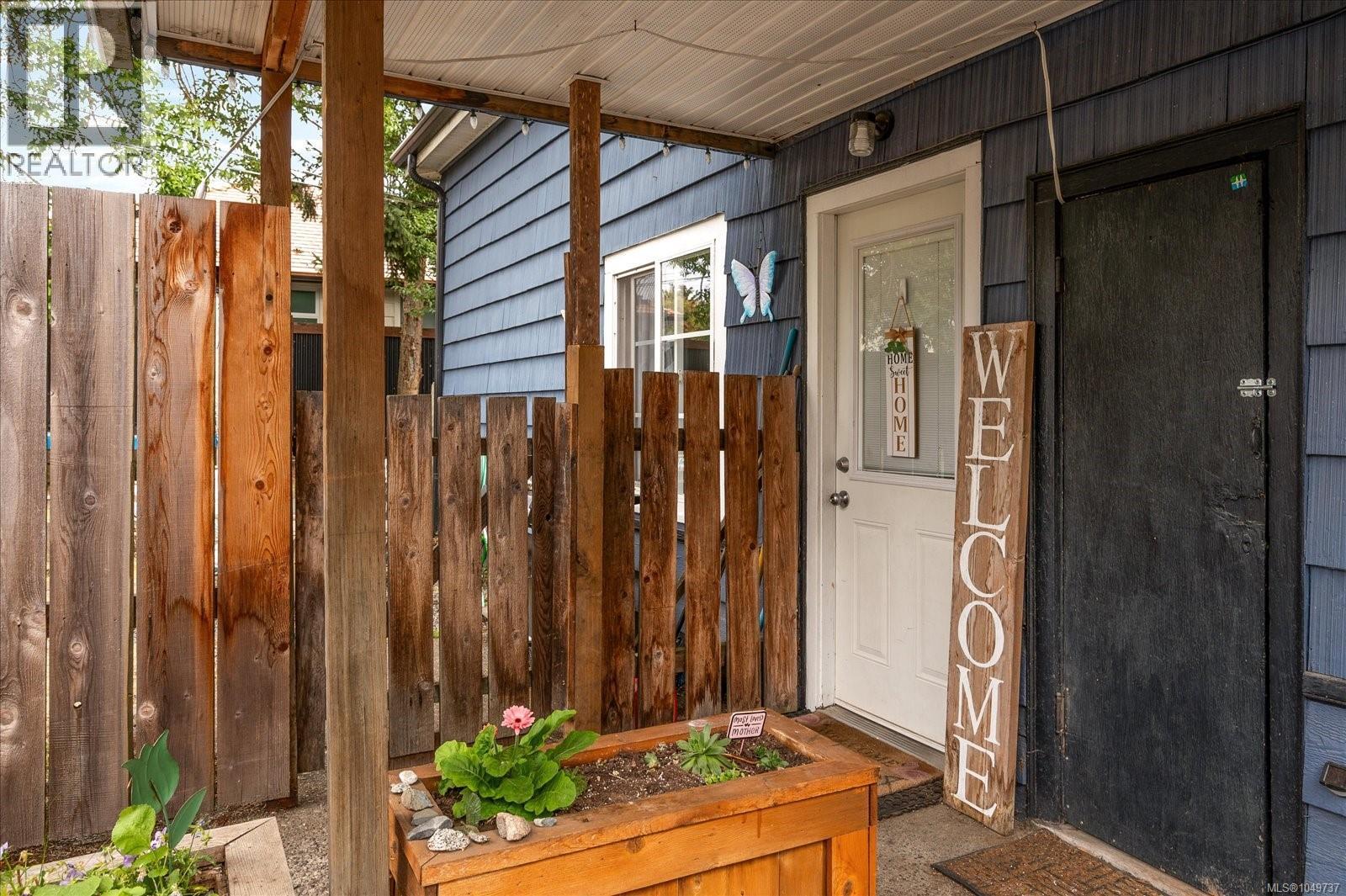 910 Esplanade Ave - Image 4