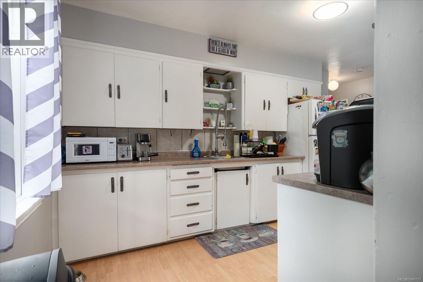 910 Esplanade Ave - Image 6