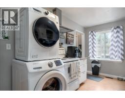 Kitchen - 910 Esplanade Ave, Ladysmith, BC V9G1A0 Photo 8