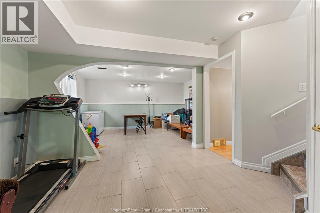 844 COTTAGE GROVE - Image 20