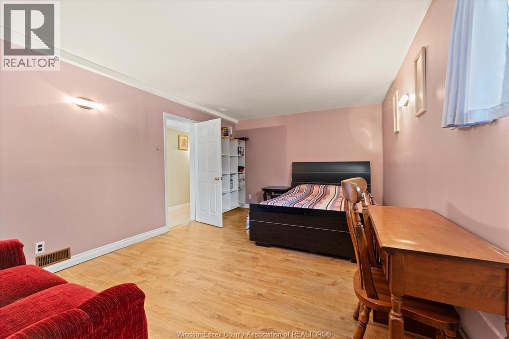 844 COTTAGE GROVE - 23