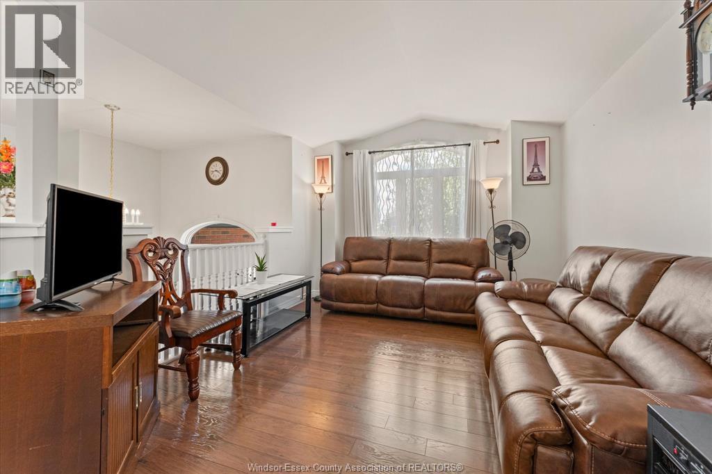 844 COTTAGE GROVE - Image 6
