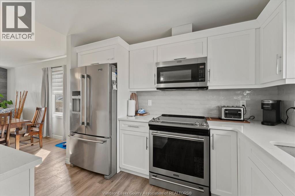 392 CYPRESS LANE - Image 16