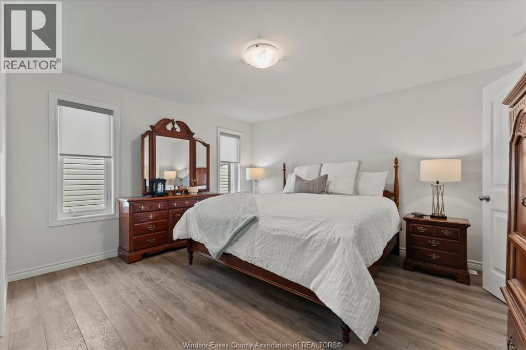 392 CYPRESS LANE - Image 18