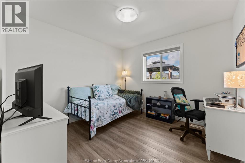 392 CYPRESS LANE - Image 21
