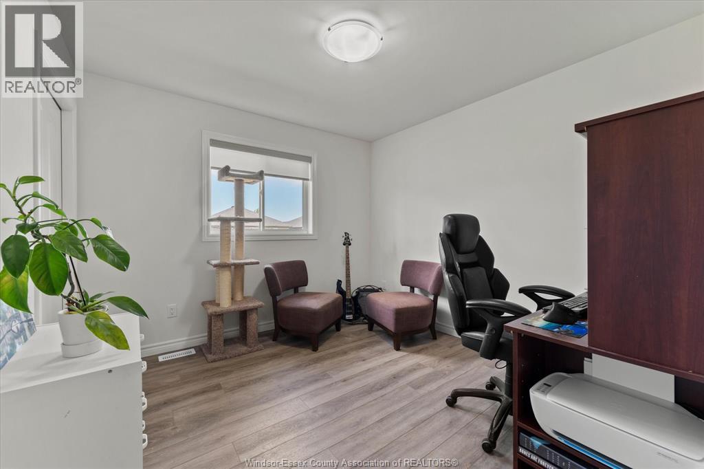 392 CYPRESS LANE - Image 22