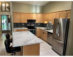 Kitchen - 333 Rockport Lane, Kingsville, ON N9Y4A4 Photo 9