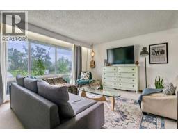 Bedroom - 3807 25 Avenue Sw, Calgary, AB T3E0L3 Photo 7