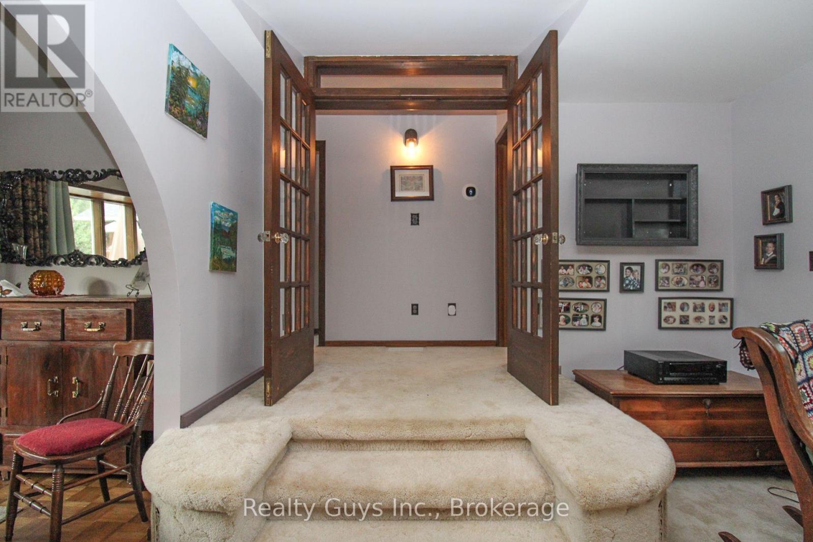 126 LAKESIDE DRIVE - Image 31