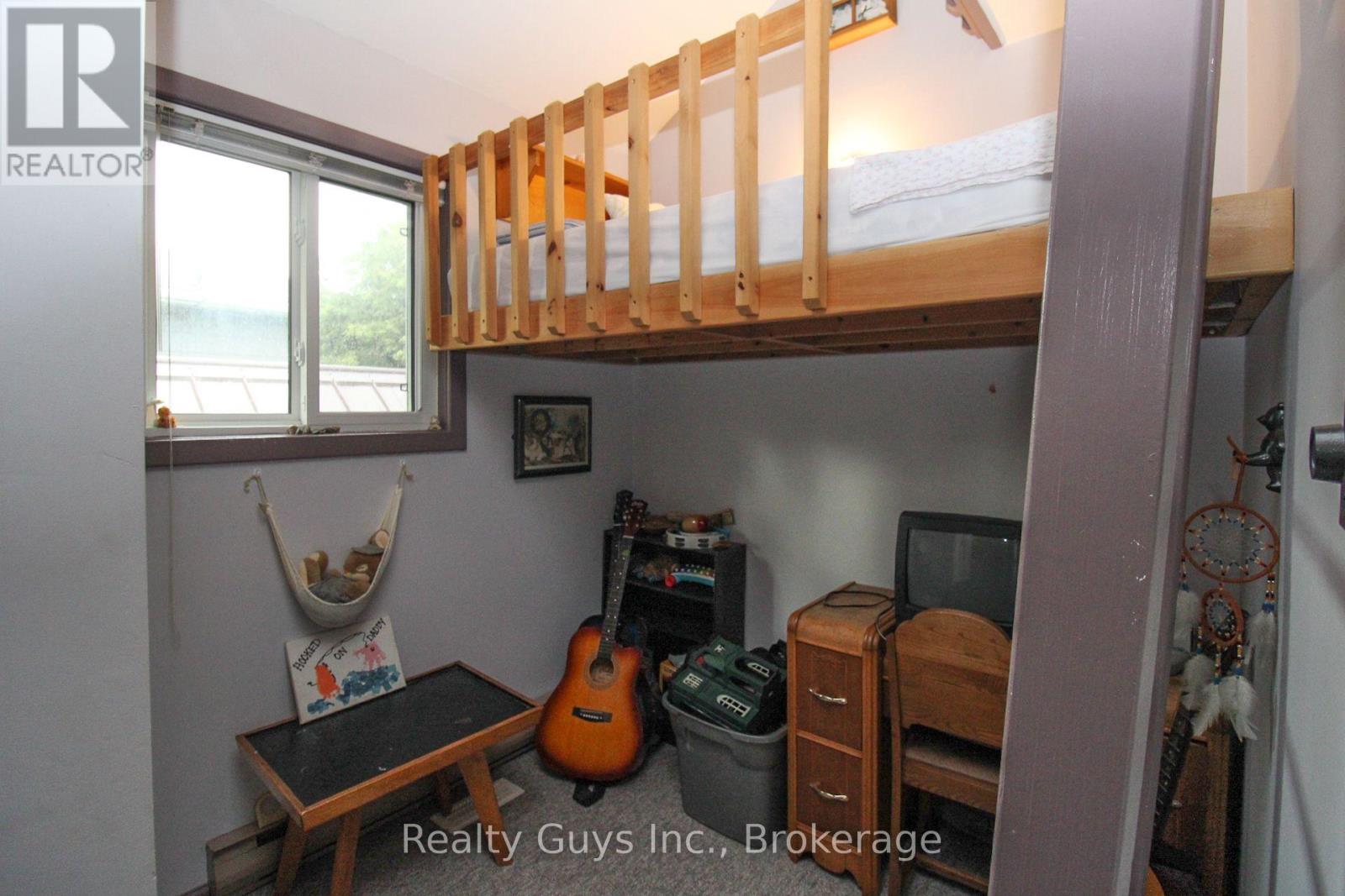 126 LAKESIDE DRIVE - 35