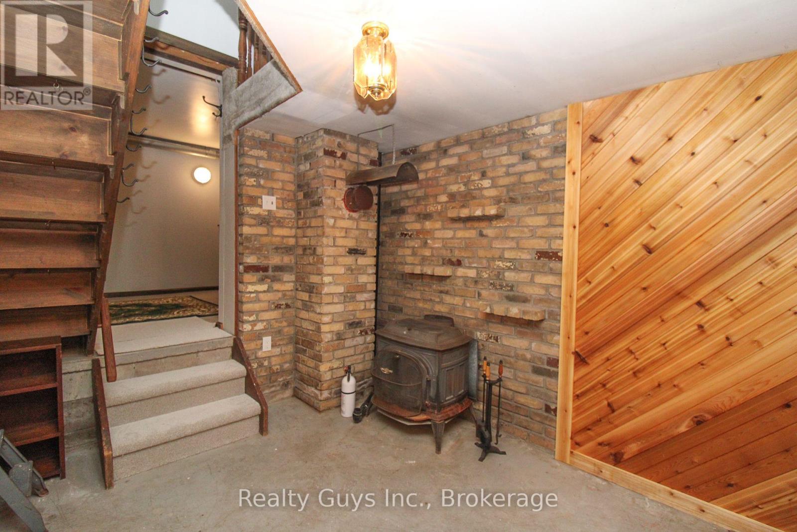 126 LAKESIDE DRIVE - Image 43