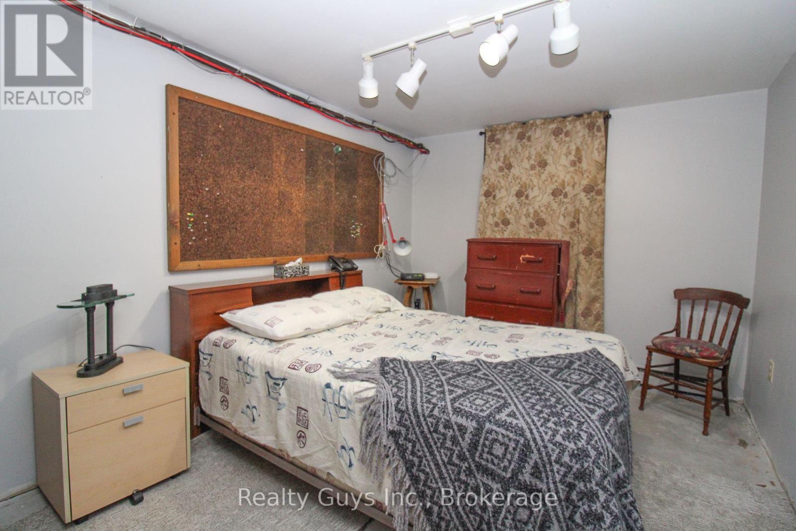 126 LAKESIDE DRIVE - Image 44