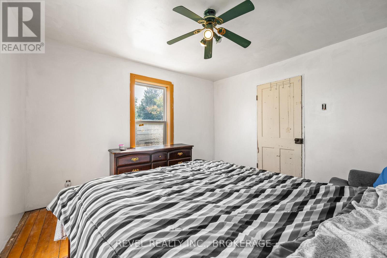 2939 COUNTY RD 14 ROAD E - 33