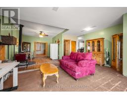 Family room - 2939 County Rd 14 Road E, Stone Mills, ON K0K1Z0 Photo 12