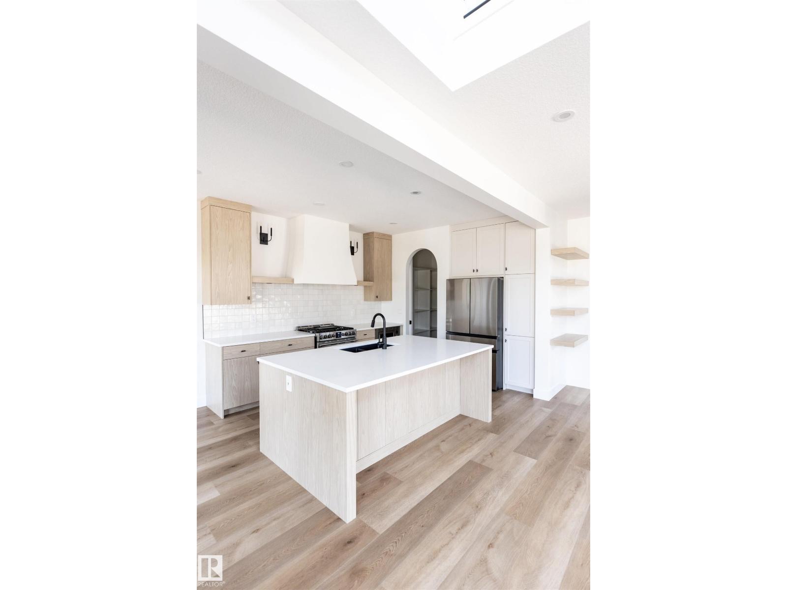 31 NEWBURY CI, Sherwood Park, Alberta, T8B0G1, Sherwood Park, Alberta — photo 4 of 5