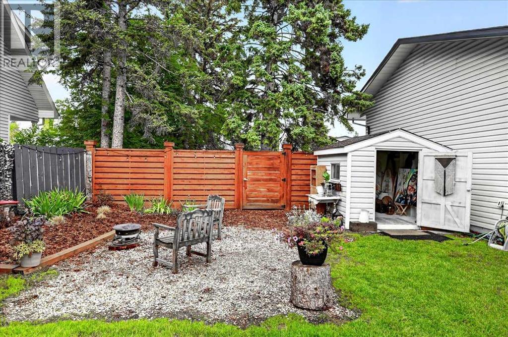 1703 107 Avenue SW - photo 38