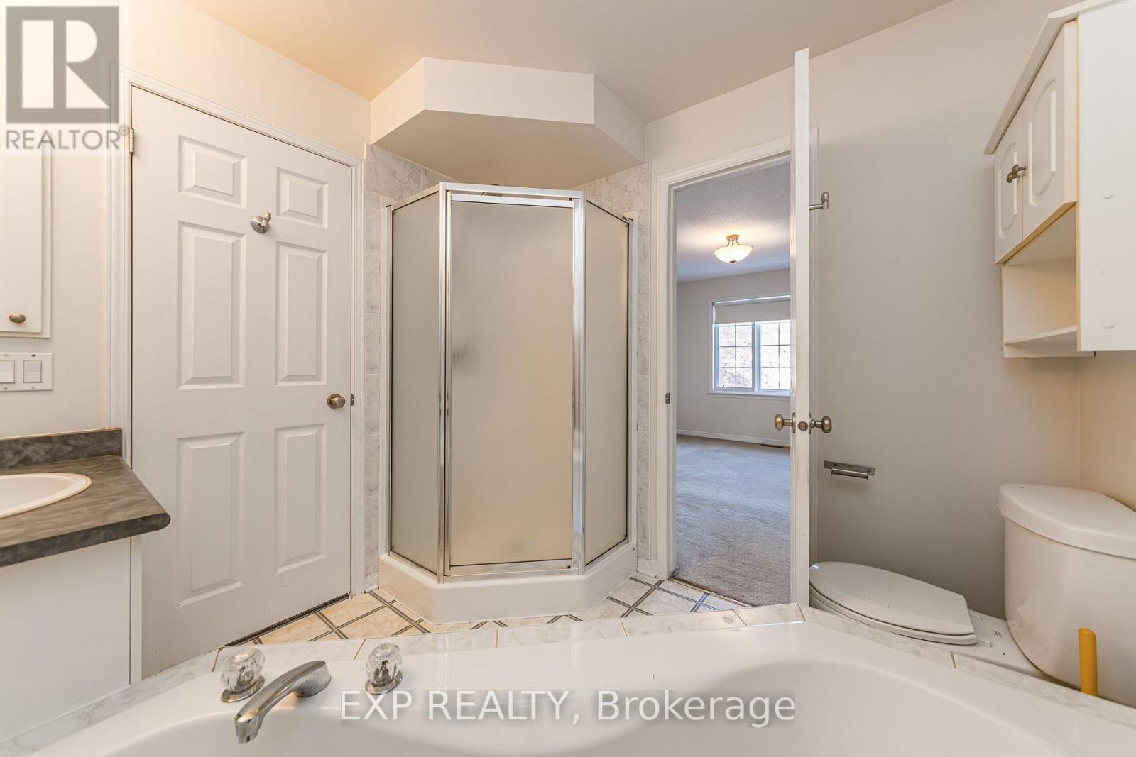 970 COVE ISLAND TERRACE - 26