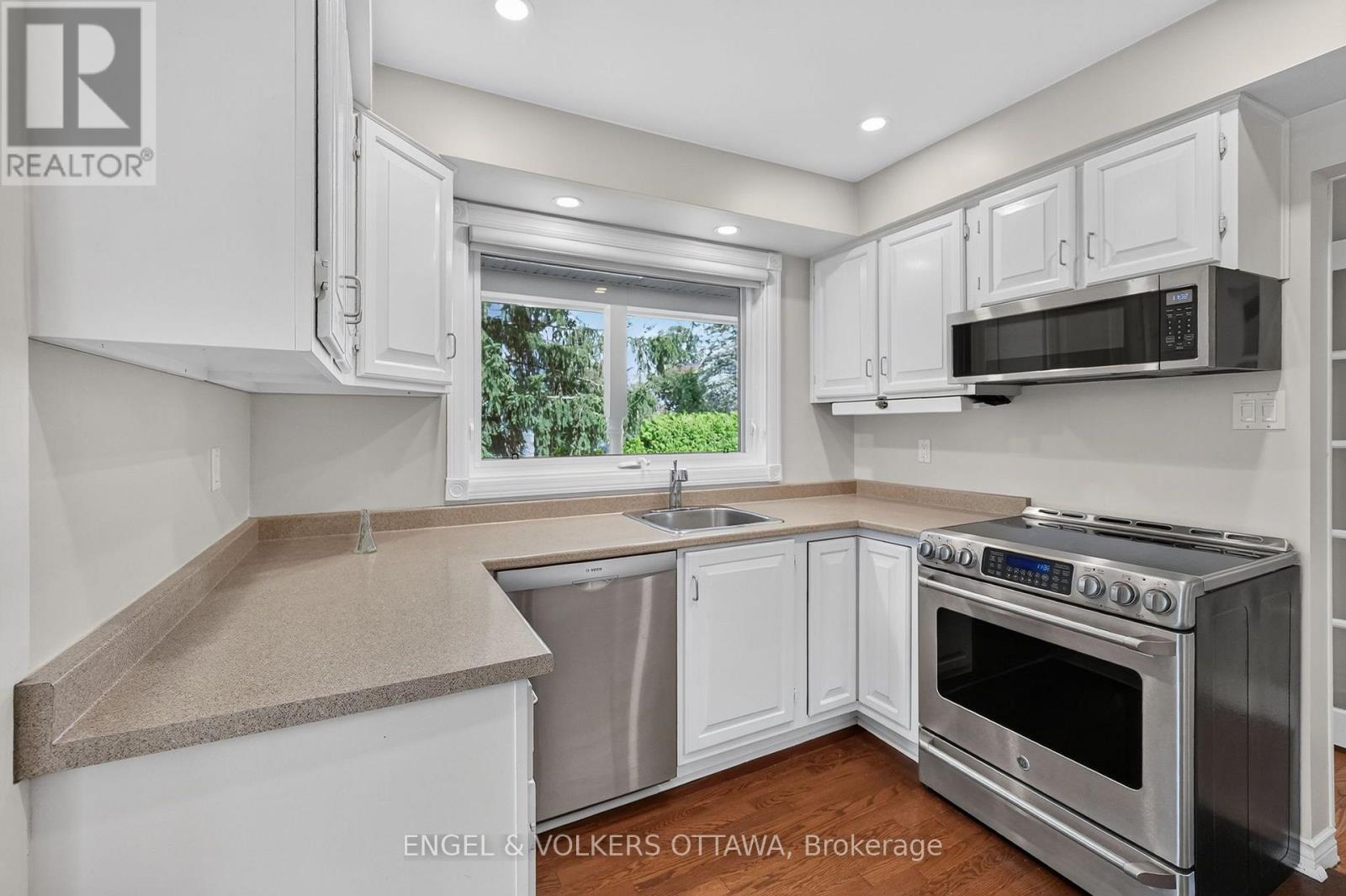 916 IROQUOIS ROAD - Image 21