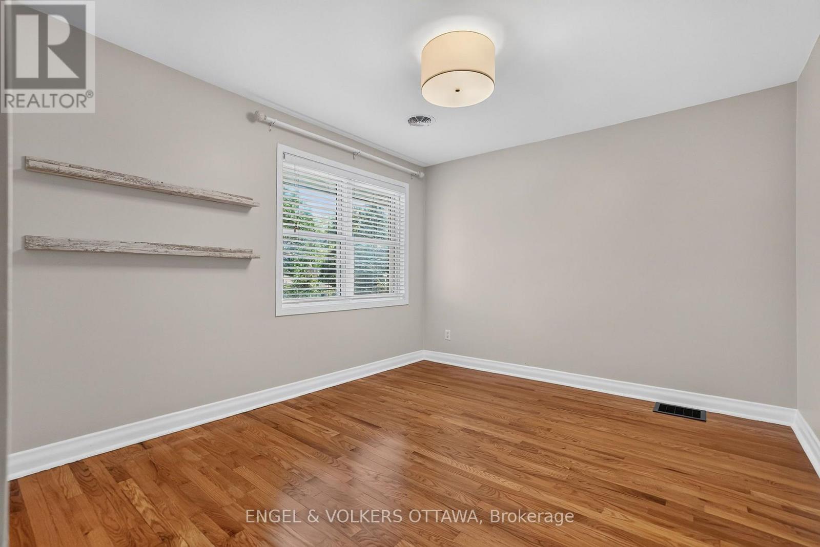 916 IROQUOIS ROAD - Image 26