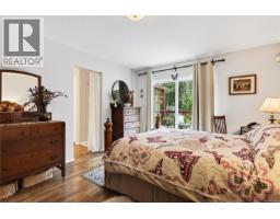 429 Howes Rd, Sayward, BC V0P1R0 Photo 19