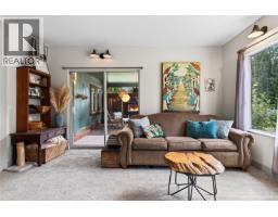 429 Howes Rd, Sayward, BC V0P1R0 Photo 57