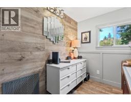 429 Howes Rd, Sayward, BC V0P1R0 Photo 54