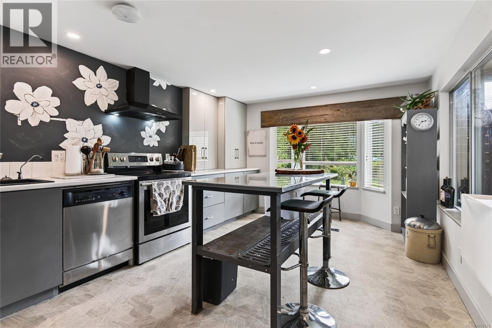 429 Howes Rd - Image 47