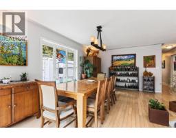 429 Howes Rd, Sayward, BC V0P1R0 Photo 13