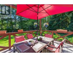 429 Howes Rd, Sayward, BC V0P1R0 Photo 41