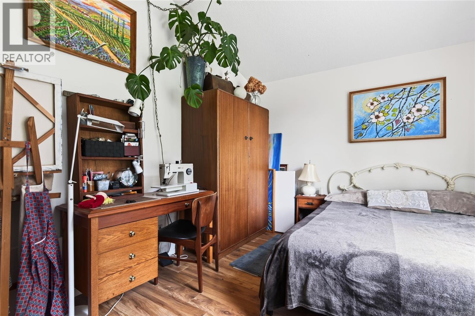 429 Howes Rd - 32