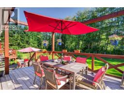 429 Howes Rd, Sayward, BC V0P1R0 Photo 40