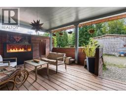 429 Howes Rd, Sayward, BC V0P1R0 Photo 66