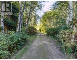 429 Howes Rd, Sayward, BC V0P1R0 Photo 73