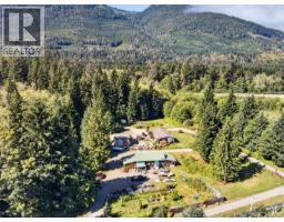 429 Howes Rd, Sayward, BC V0P1R0 Photo 88