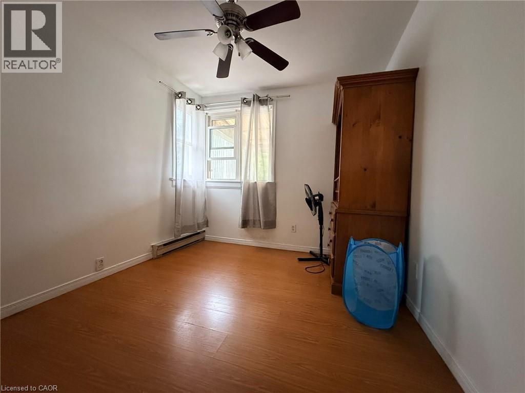 330 MILL Street, Kitchener — photo 10