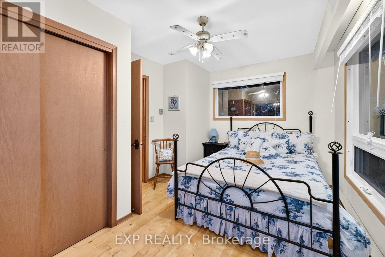 88 IRVING DRIVE - 24