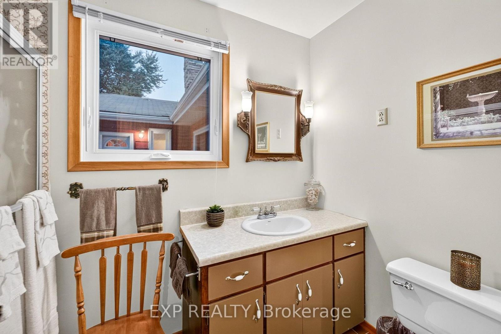 88 IRVING DRIVE - 26
