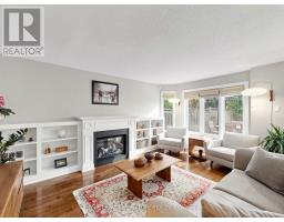 81 Pinnacle Trail, Aurora, ON L4G7G6 Photo 16