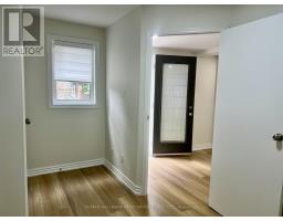 31 Shining Star Crescent, Toronto, ON M6M5L6 Photo 11