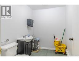 1506 Loch Lomond Road, photo 17