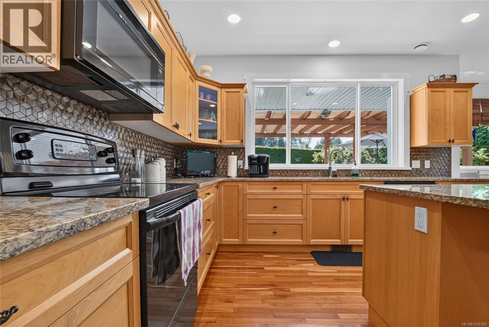 3192 Gibbins Rd - Image 12