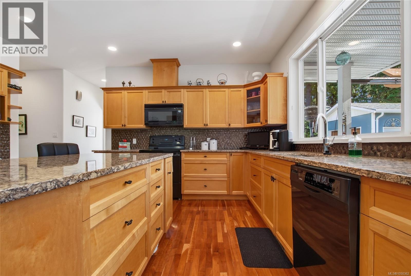 3192 Gibbins Rd - Image 9