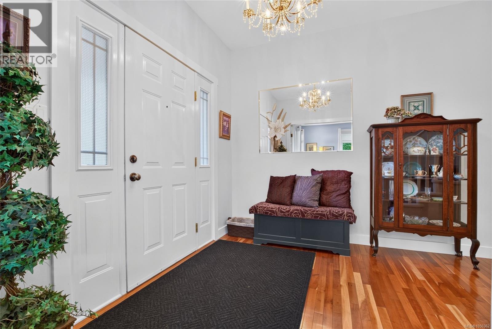 3192 Gibbins Rd - 3